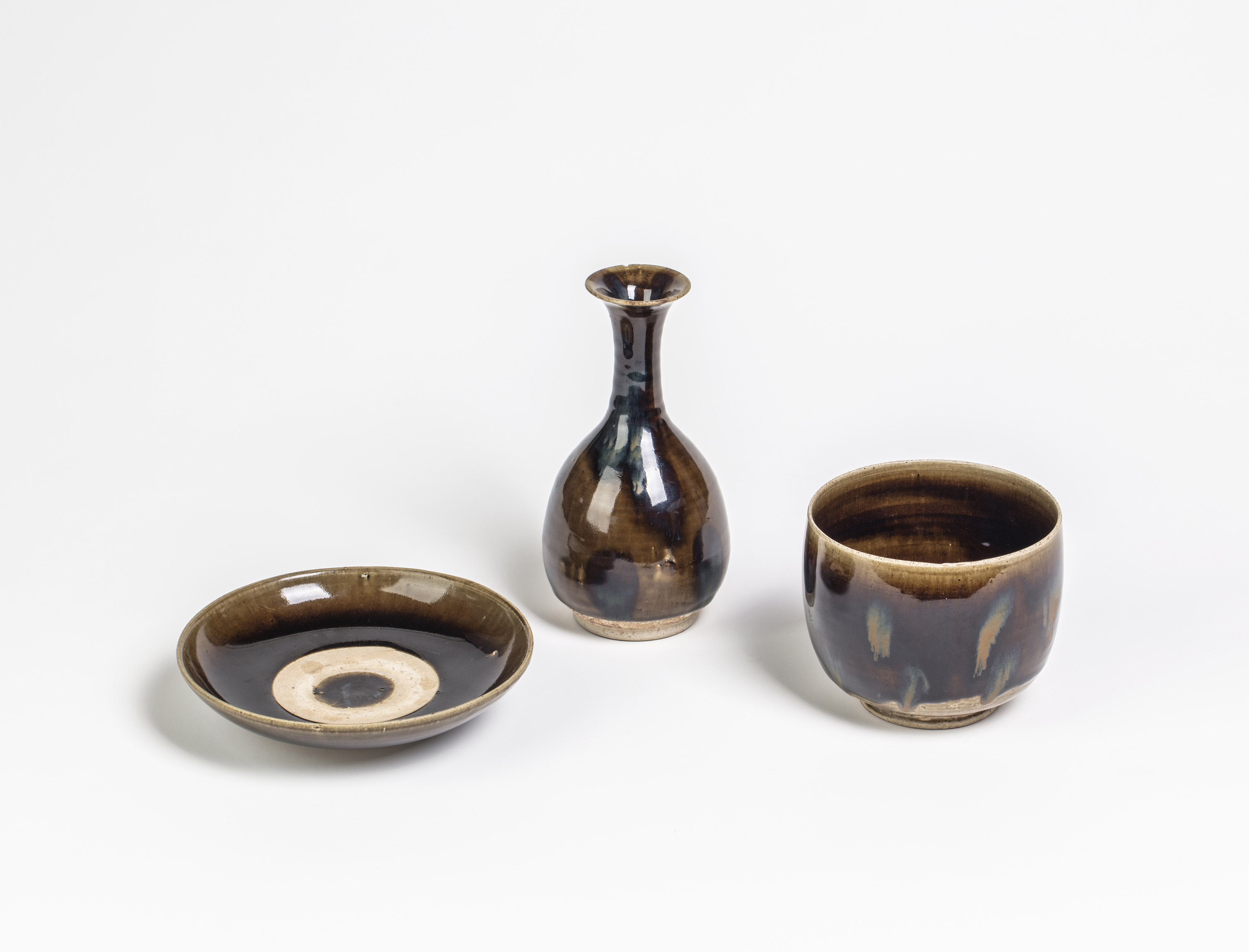 黒釉金銀彩器集成